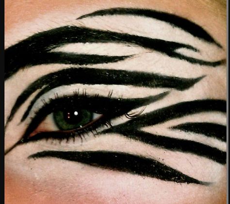 Zebra Makeup, Day Eye Makeup, Animal Makeup, Scary Eyes, Wedding Eye Makeup, Halloween Eye Makeup, Halloween Eyes, Animal Costumes, Simple Eye Makeup