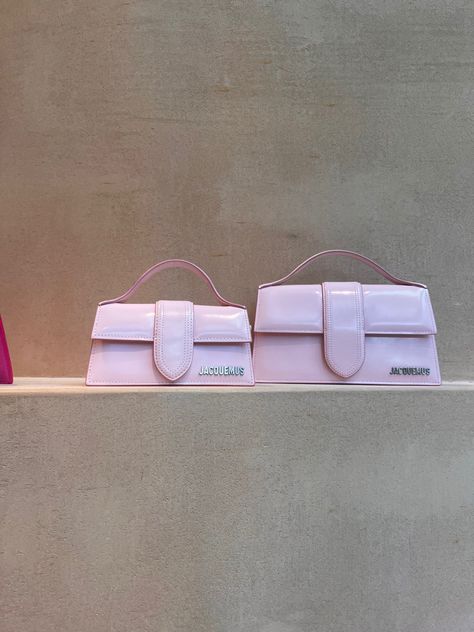 Pink Jaquemus Bags, Pink Jacquemus Bag, Pink Jacquemus, Jacquemus Bags, Soft Girl Style, Pretty Nose, Jacquemus Bag, Runway Fashion Couture, Types Of Bag