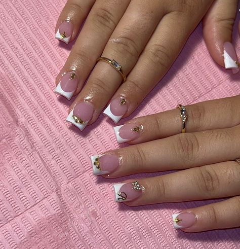 Cute Short French Tip Nails With Design, Short Baddie Nails, French Tip Short Nails, Short Nails Inspiration, Nails 90s, Sns Nails Colors, Gel Toe Nails, Cow Nails, Acrylic Toe Nails