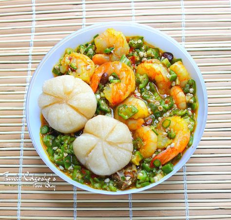 Local Nigerian Dishes, Nigerian Swallow Food, Local Dishes In Ghana, Togolese Food, Yoruba Food, Kelewele Recipe, Nigerian Dishes, Nigerian Foods, Okra Soup