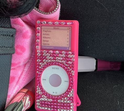 2000s Ipod Aesthetic, Ipod Nano Aesthetic, Ipod Classic Aesthetic, Ipod Aesthetics, Y2k Myspace, Pink Ipod, Y2k Tech, Aesthetic 2000s, Girly Car Accessories