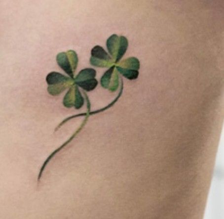 Tattoo shamrock Celtic Clover Tattoos, Tattoo Lower Back, Leaf Clover Tattoo, Ireland Tattoo, Thistle Tattoo, Four Leaf Clover Tattoo, Clover Tattoo, Shamrock Tattoos, Celtic Knot Tattoo