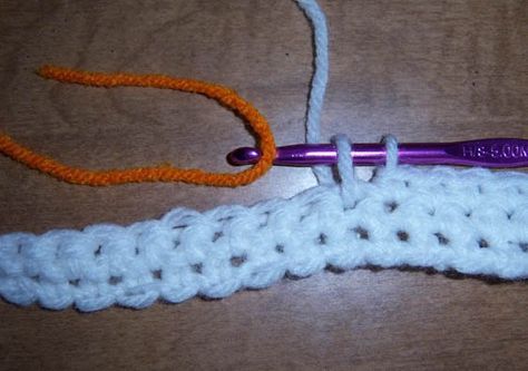 Knit Graph, Crocheting Tips, Crochet Hacks, Chart Crochet, Crochet Graphs, Geeky Craft, Crochet Hack, Graph Crochet, Crochet Tools