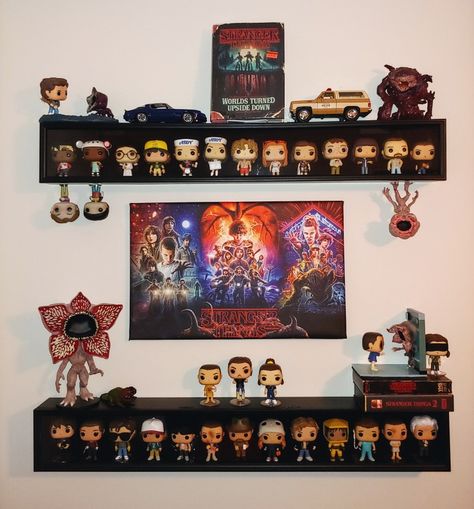 Stranger Things Funko Pop Display Pokemon Funko Pop, Funko Display Ideas, Funko Pop Display Ideas, Funko Pop Shelves, Stranger Things Funko Pop, Marvel Room, Funko Pop Display, Geek Room, Nerd Room