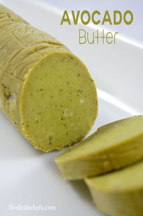 Avocado butter recipe is easy to whip up. Add to the top of a grilled piece of meat, fish, toast or corn on the cob to jazz it up. Impress your guests with minimal work. Flavored Butter Recipes, Flavored Butters, Compound Butter Recipe, Compound Butters, Avocado Dessert, Butter Substitute, Avocado Butter, Flavored Butter, Compound Butter