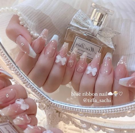 Korean Nails Coffin, Douyin Nails, Coquette Nails, Fake Nails Designs, Light Aesthetic, Korean Nails, Aesthetic Nails, Pretty Gel Nails, Really Cute Nails