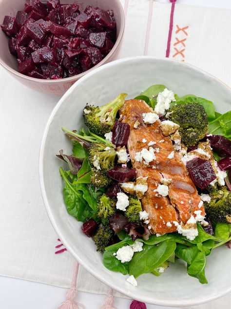 Salad With Salmon, Salad Shop, Salmon Bowl, Meal Planning Printable, Salmon Salad, Large Salad Bowl, Beet Salad, Summer Salad, Kale Salad