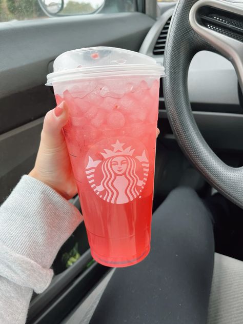 Starbucks Strawberry Refresher, Starbucks Strawberry Acai Refresher, Custom Drinks, Photo Moodboard, Strawberry Acai Refresher, Star Bucks, Cold Starbucks Drinks, Starbucks Strawberry, Aesthetic Drinks