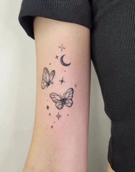 Simple Armband Tattoo, Types Of Tattoos, Tattoo Special, Special Tattoo, Kpop Tattoos, Armband Tattoos, Chic Tattoo, Cute Hand Tattoos, Special Tattoos