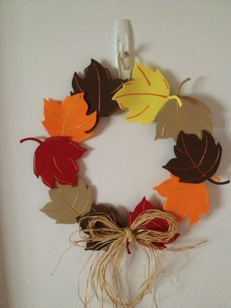 Fall Felt Crafts, Diy Felt Christmas Ornaments, Halloween Wood Crafts, Diy Crafts Paper Flowers, Crafts For Seniors, Thanksgiving Kids, Autumn Crafts, Paper Crafts Diy Tutorials, Paper Crafts Diy Kids