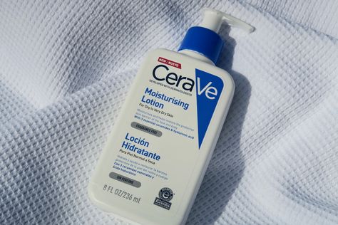 Skincare Review: CeraVe Moisturising Lotion Cera Ve Aesthetic, Cera Ve, Cerave Moisturizer, Cerave Moisturizing Lotion, Dermatologist Recommended Skincare, Dry Skin Body, Healing Ointment, Lotion For Dry Skin, Foaming Facial Cleanser