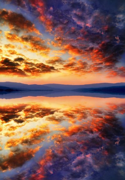 Reflection Drawing, Sunset Sky Clouds, Reflection Pictures, Water Reflection, Water Pictures, Charcoal Drawings, Gorgeous Scenery, Water Reflections, Sunset Landscape