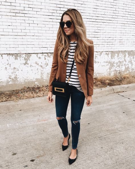 Instagram Lately .13 | The Teacher Diva: a Dallas Fashion Blog featuring Beauty & Lifestyle 50 Skirt, Elegant Work Outfits, Casual Chic Outfits, Style Désinvolte Chic, Look Office, Style Casual Chic, Clothing Staples, Dallas Fashion, Brown Blazer