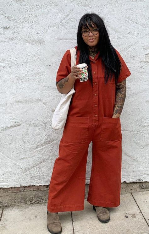 Colorful Mom Outfits, Midsize Queer Fashion, Midsize Boho Fashion, Earthy Outfits Plus Size, Midsize Spring Outfits 2024, Plus Size Overalls Outfit, Teacher Fits, Spring Summer Capsule Wardrobe, Spring Inspo