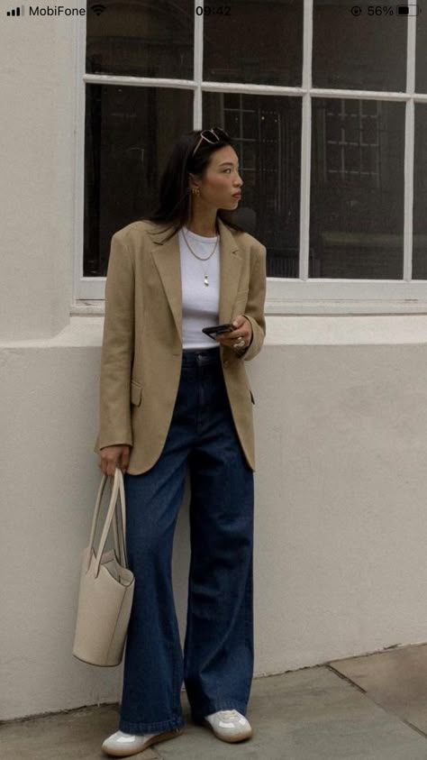 Michelle Lin, Camel Blazer, Mode Casual, Looks Street Style, New Looks, Casual Work Outfits, Fall 2022, Blazer Outfits, Mode Inspo