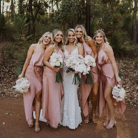 Dusk Pink Bridesmaid Dresses, Dusty Rose Satin Bridesmaid Dresses, Dusky Pink Bridesmaids, Rose Pink Bridesmaid Dresses, Dusky Pink Dress, Feeling Feminine, Light Pink Bridesmaid Dresses, Dusty Pink Bridesmaid Dresses, Wedding Fairytale