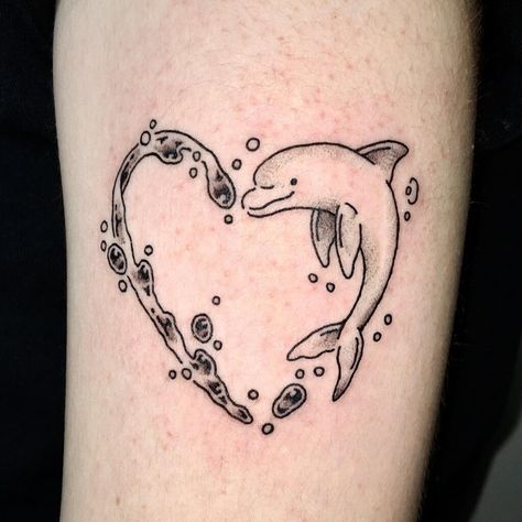 30+ Dolphin Tattoo Design Ideas for Men and Women - 100 Tattoos Dolphin Tattoo Design, A Heart Tattoo, Dolphin Tattoos, Koala Tattoo, Dolphin Tattoo, Butterfly Tattoos On Arm, Seashell Tattoos, Matching Friend Tattoos, Dolphins Tattoo