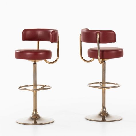 Börje Johanson bar stools by Johanson Design at Studio Schalling Bar Chairs Design, Clubhouse Design, Chrome Bar Stools, Restaurant Bar Stools, Cool Bar Stools, Night Bar, Beer And Wine, Luxury Bar, Designer Bar Stools