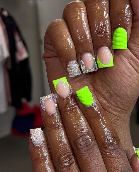 Short Acrylic Nail Ideas, Short Nail Set, Current Nail Trends, Extra Long Nails, Grey Acrylic Nails, Acrylic Nail Ideas, Green Acrylic Nails, Acrylic Toes, Acrylic Toe Nails