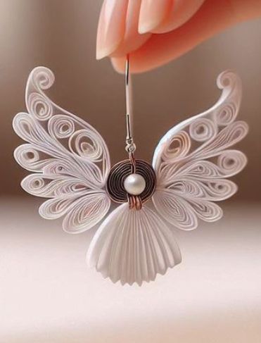 Angel Quilling Patterns, Christmas Quilling Ideas, Quilling Patterns Tutorials, Winter Diy Crafts, Paper Quilling For Beginners, Origami And Quilling, Quilling Work, Bff Gifts Diy, Toilet Paper Crafts