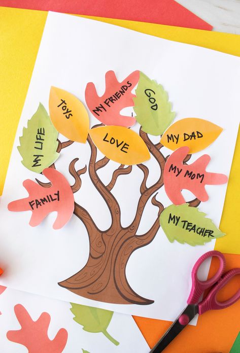 Click here for Thankful Tree Craft with FREE PRINTABLE templates! Perfect Thanksgiving activity for kids to share what they're thankful for. Thanksgiving Thankful Tree, Thankful Tree Printable, Thankful Tree Craft, Thankful Projects, Gratitude Crafts, Thankful Crafts, Thanksgiving Crafts Preschool, Thanksgiving Tree, Thankful Tree