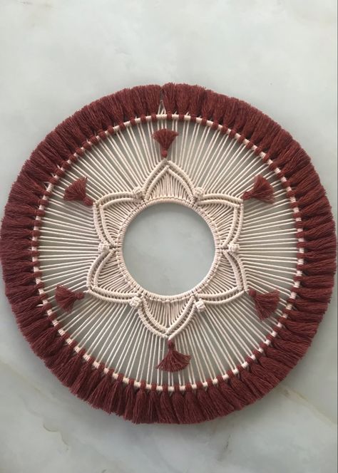 Macrame Circle, Diy Wall Hanging Crafts, Macrame Hanging Chair, Pola Macrame, Macrame Thread, Macrame Mandala, Macrame Mirror, Macrame Knots Pattern, Macrame Wall Hanging Diy