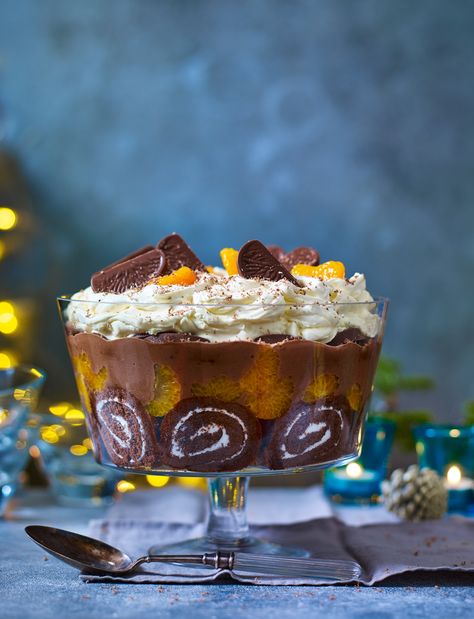 Our easiest-ever trifle was inspired by everyone’s favourite Christmas treat - the Terry’s Chocolate Orange! Orange Trifle Recipes, Orange Trifle, Christmas Trifle Recipes, Christmas Trifle, Chocolate And Orange, Terry's Chocolate Orange, Trifle Desserts, Trifle Recipe, Christmas Treat