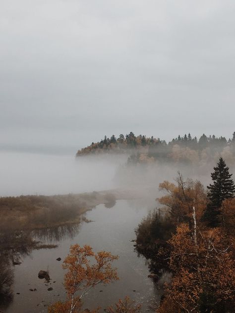 Misty Autumn, Misty Lake, Visuell Identitet, Autumn Lake, Fall Feels, Best Seasons, Autumn Cozy, Autumn Aesthetic, Samhain