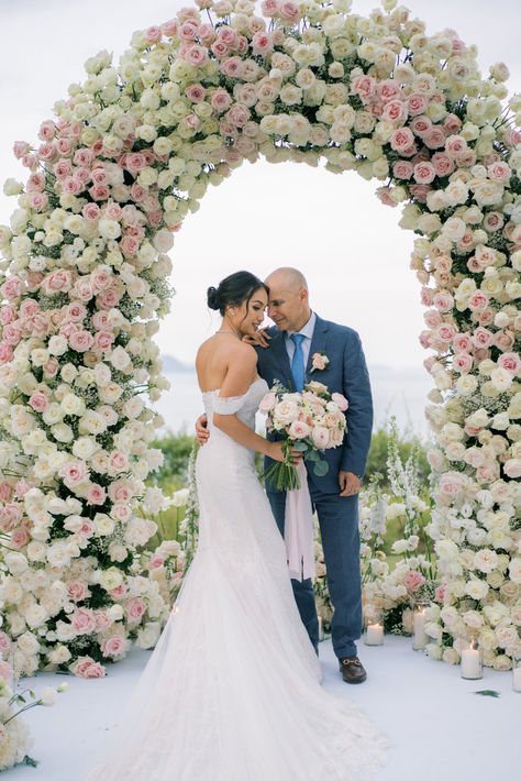 Massive pink and white rose wedding arch for luxury weddings #pinkweddingarch #floralarch #roseweddingarch #floralweddingceremony #weddingflowers White Roses Arch Wedding, Blush And White Wedding Arch, Pink And White Flower Arch, White And Pink Wedding Arch, Wedding Florals Pink And White, Pink Flower Arch Wedding, Blush And White Wedding Flowers, Pink And White Wedding Decorations, Pale Pink And White Wedding