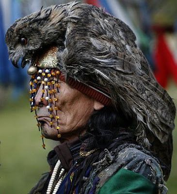 We Are The World, World Cultures, People Of The World, 인물 사진, Old Man, Anthropology, People Around The World, Headdress, Ritual