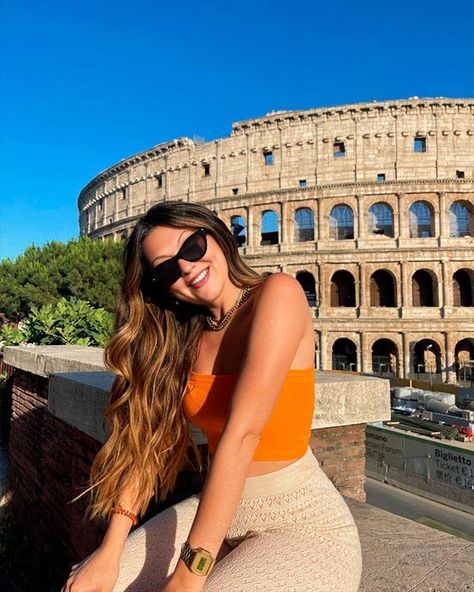 Colleseum Rome, Italy Summer Outfits, Rome Pictures, Rome Outfits, Rome Photography, Italy Girl, Palatine Hill, Rome Photo, Travel Pose