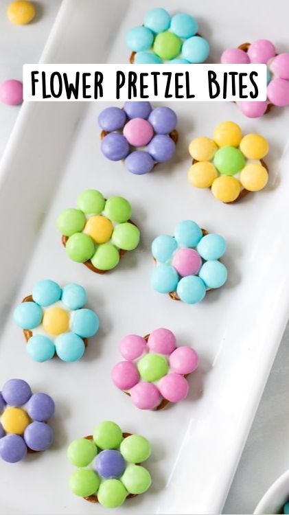 Flower Pretzel Bites, Washcloth Bunny, Easter Party Food, Bunny Craft, Chocolate Melting Wafers, Chocolate Egg, Ideas For Easter Decorations, Ideas For Easter, Easter Decorations Kids