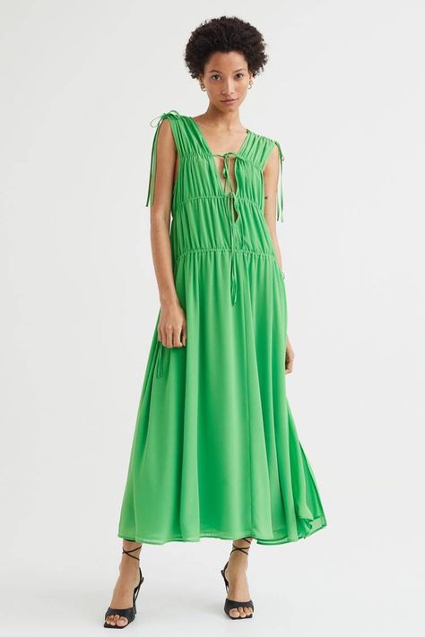 The 24 Best Loose-Fitting Dresses for Summer, Hands Down | Who What Wear UK Frankie Bridge, Long Chiffon Dress, Long Sleeveless Dress, Dresses For Summer, Floral Trousers, Cotton Jersey Dress, Chiffon Dress Long, Gathered Dress, Loose Fitting Dresses