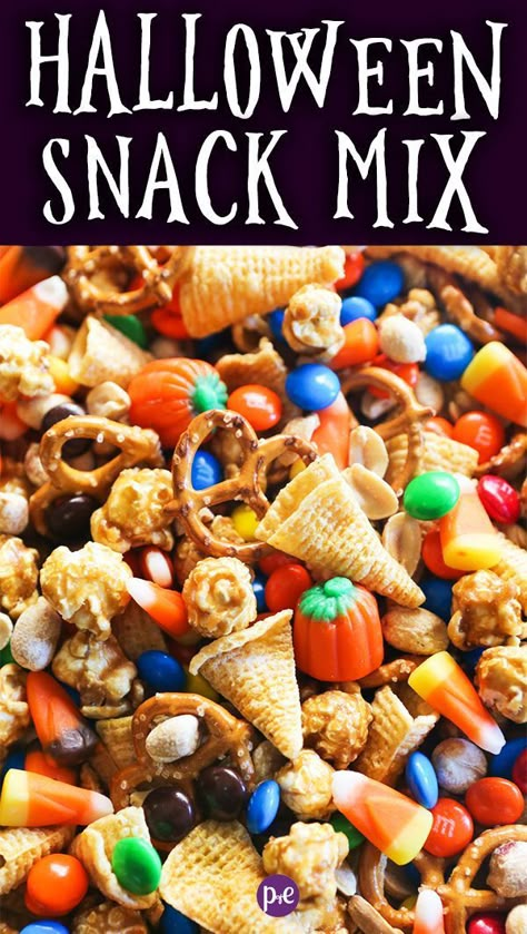 Snack Mix Halloween, Halloween Snack Mix With Bugles, September Snacks For Preschool, Halloween Kiddie Party, Fall Snacks For School, Fall After School Snacks, Bulk Halloween Treats, Kid Friendly Halloween Snacks, Homecoming Snack Ideas