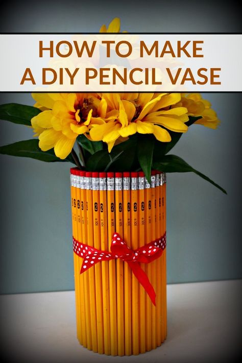 Vase Tutorial, Teacher Appreciation Diy, Pencil Vase, Diy Teacher Christmas Gifts, Pencil Crafts, Diy Gifts To Make, Teacher Gift Printables, Teacher Gift Baskets, Teacher Appreciation Gifts Diy