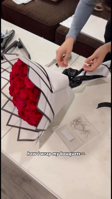 i hope this helps🥰 lmk if you have any questions⬇️ • • • #florist #bouquet #rosebouquet #sandiegoflorists #roses #explor #explorepage… | Instagram Rose Flower Gift Ideas, Wrapping A Flower Bouquet, How To Fold Bouquet Paper, Diy Rose Bouquet Floral Arrangements, How To Wrap Roses Bouquet, Rose Arrangements Diy Ideas, Silk Roses Diy How To Make, How To Arrange Flowers Bouquets, How To Fold Paper For Flower Bouquet