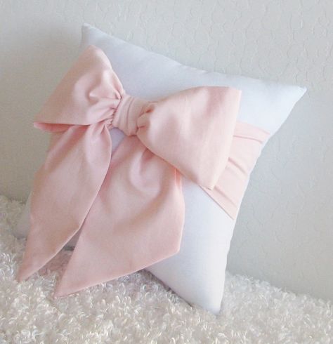 Bow Throw Pillow, Girly Pillows, Girly Pillow, Pink And White Decor, Plain Bed, Bow Pillow, Diy Throw Pillows, Bow Pillows, Teens Room