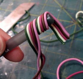 Kael Mijoy: Polymer Clay Tutorial: Striped Pen Clay Pens, Polymer Clay Pens, Polymer Creations, Clay Pen, Clay Extruder, Clay Canes, Sculpey Clay, Poly Clay, Metal Clay Jewelry