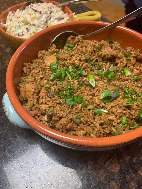 Trinidad Pelau Recipe / Peleau / Pilau (n) A dish of browned meat, usually small pieces of beef or chicken, with rice, and usual pigeon peas. Palau Trinidad, Pelau Recipe Trinidad, Palau Recipes, Trinidad Pelau, Pelau Recipe, Trinidadian Food, Trinidad Food, Pulao Rice, Trinidadian Recipes