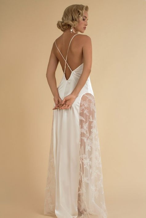 Silk White Nightgown, Wedding Lingerie Outfit Night, Long Silk Nightgown, Wedding Nightgown, Beautiful Nightgown, Bridal Nightgown, Nightgown Sets, Long Nightgown, Lingerie Vintage