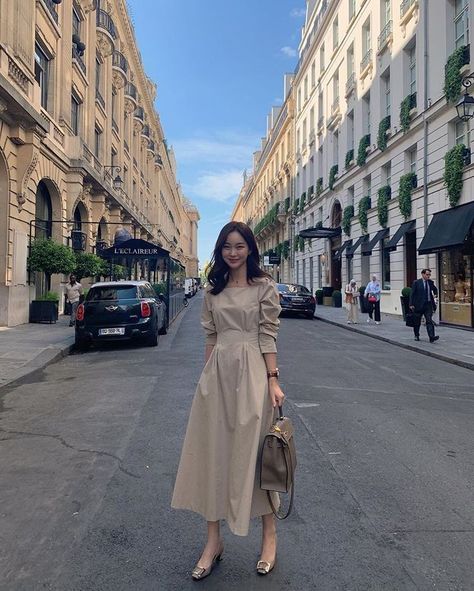 Korean Street Styles, Fashion Styling Tips, Gaun Koktail, Street Style London, Dress Celebrity, Parisienne Chic, K Fashion, Korean Fashion Dress, Classy Work Outfits