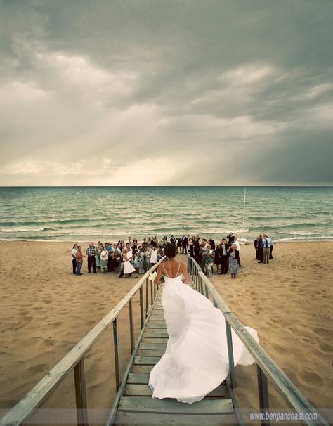 Budget Beach Wedding, Beach Wedding Ceremony, Dream Beach Wedding, Wedding Ceremony Ideas, Beautiful Beach Wedding, Wedding Beach Ceremony, Beach Wedding Decorations, England Wedding, Island Weddings