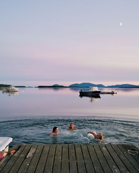 New photog friends & maine 🦪 Maine Beach Aesthetic, Summer In Maine Aesthetic, Summer In Maine, Maine Summer, Maine Beaches, Coastal Maine, Future Life, Beach Aesthetic, Dream Life