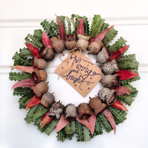 My version of Australian Christmas wreath with materials easily found in local park Gumnut Christmas Decorations, Gum Leaf Wreath, Australian Christmas Wreath Diy, Gumnut Craft, Native Australian Wreath, Australian Native Christmas Tree, Australiana Christmas Decor, Aussie Christmas Decorations, Australian Xmas