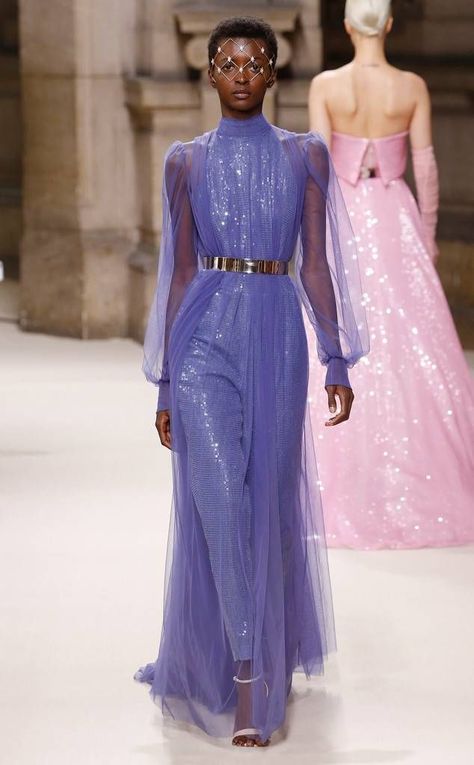 Paris Haute Couture, Runway Fashion Couture, Runway Outfits, Galia Lahav, Dior Haute Couture, Couture Mode, Couture Week, Fashion Week Runway, Purple Fashion