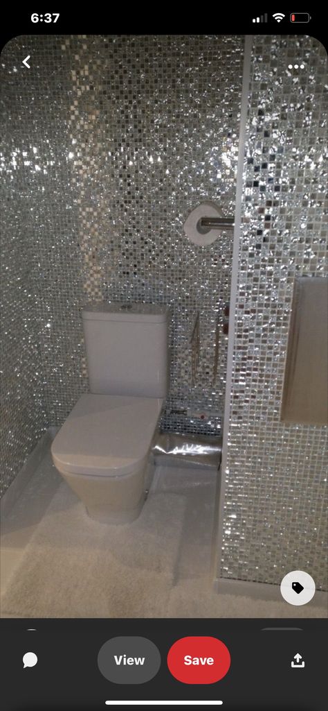 Bling Bathroom Ideas, Glitter Bathroom, Glitter Interior, Metallic Tiles, Bling Bathroom, Mirrored Furniture Decor, Glitter Room, Gothic Bathroom, Star Bedroom