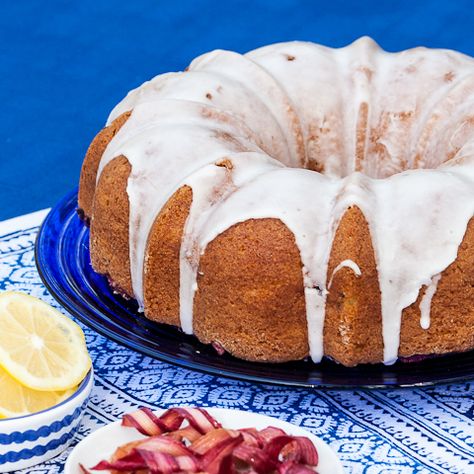 Lemon Rhubarb Bundt Cake Sock It To Me Cake Recipe, Pistachio Pudding Cake, Key Lime Pound Cake, Lime Pound Cake, 7up Pound Cake, Rhubarb Cake, Pound Cake Recipe, Pistachio Pudding, Southern Kitchen