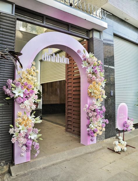 Event Entrance Decoration, Event Gate Design Entrance, Birthday Entrance Decor, Event Entrance Arch Design, Event Entrance Arch, Event Entrance, Corporate Events Decoration, Wedding Stage Backdrop, Corporate Event Design