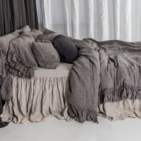 Minimalist Bedroom Men, Black Bed Linen, Window Seats, Bedding Inspiration, Grey Linen Bedding, Bed Linen Design, Luxury Duvet Covers, Linen Duvet Cover, Crib Sets