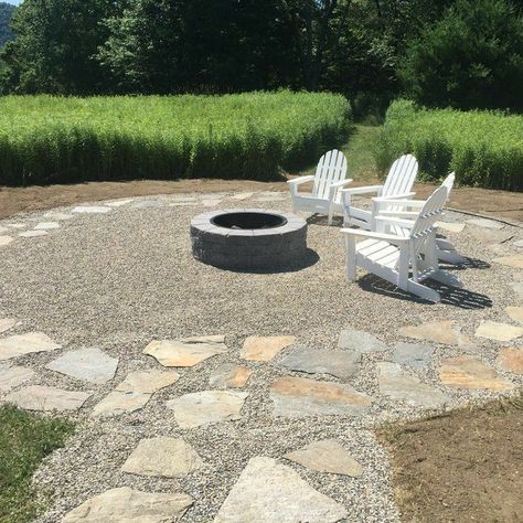 Folding Adirondack Chair, Fire Pit Landscaping, Landscaping Diy, Gravel Patio, Pea Gravel, Garden Idea, Fire Pit Area, Fire Pit Patio, Backyard Fire